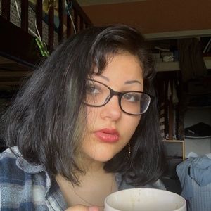 Meet your Posher, Rebekah